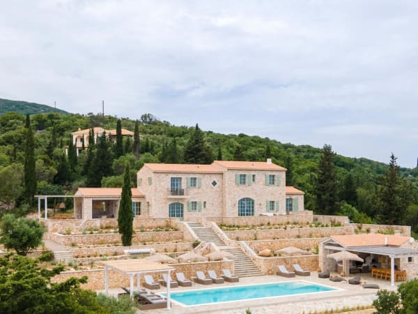 An inspiring shot of Louisa in all her glory.